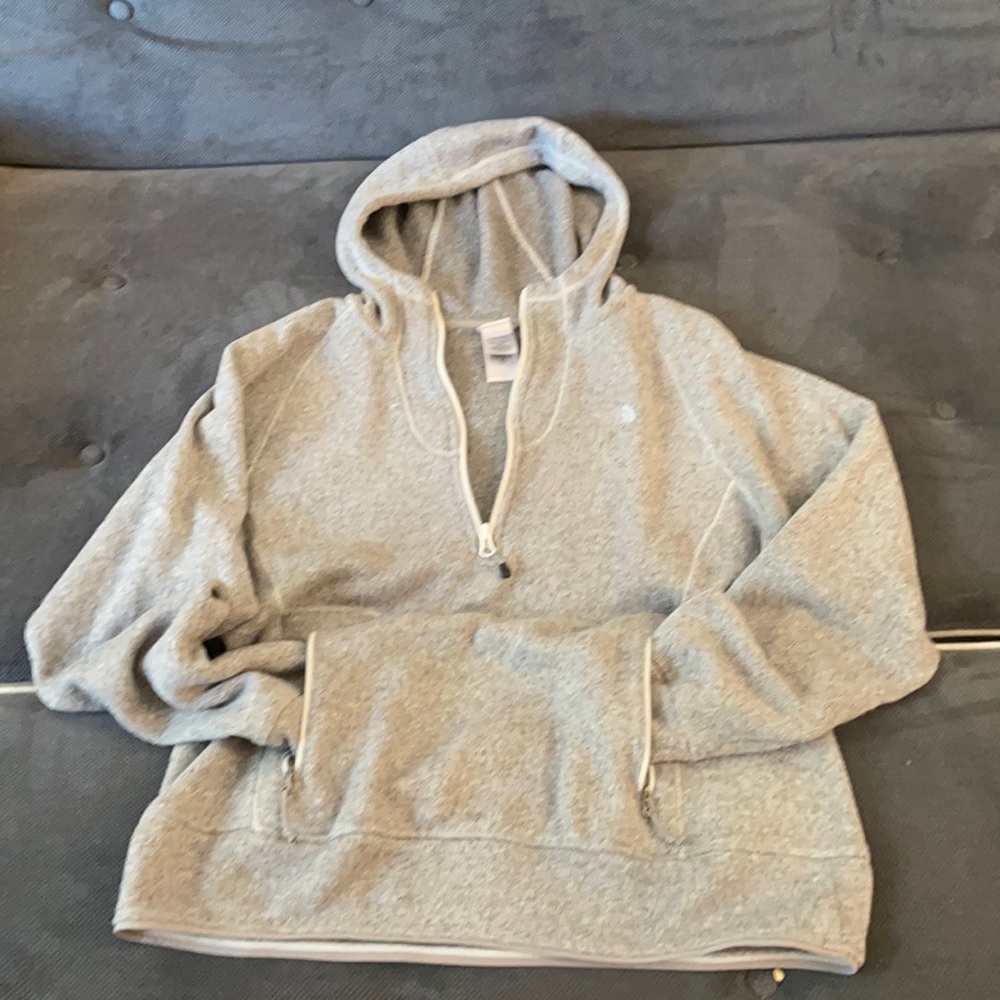 The North Face 1/4 zip pullover